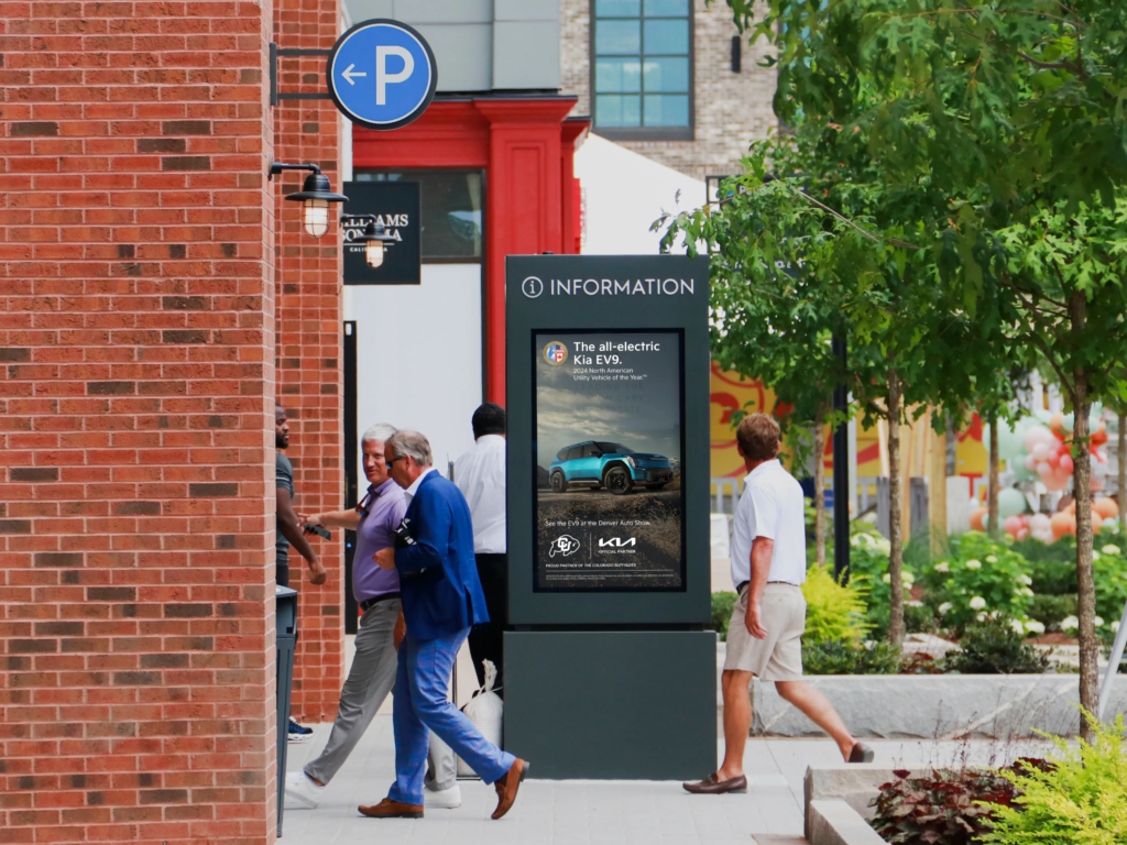 What is Digital Out-of-Home (DOOH) Advertising? | Screenverse